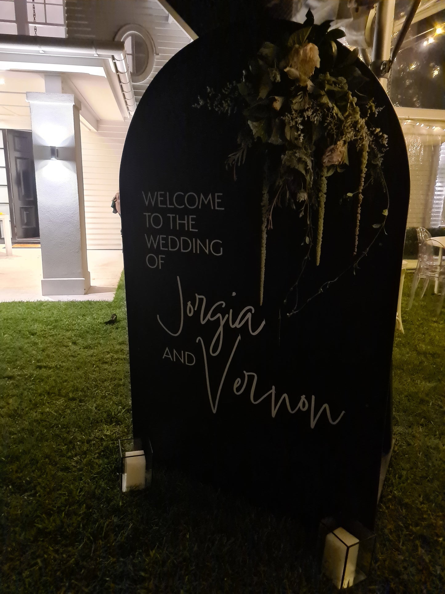 Wedding Welcome Sign – Custom Acrylic Signage to Greet Your Guests in Style