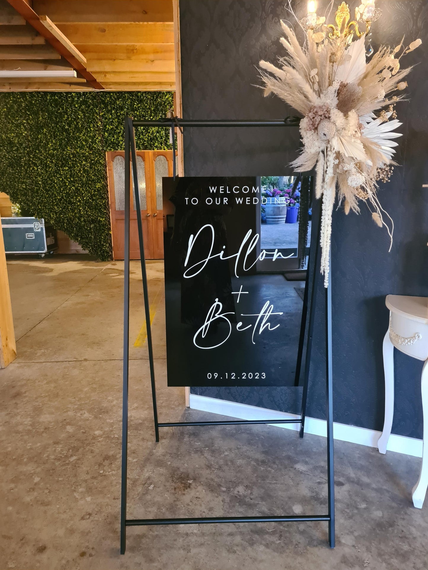 Acrylic & Perspex Signs – Elegant Custom Signage for Weddings & Events