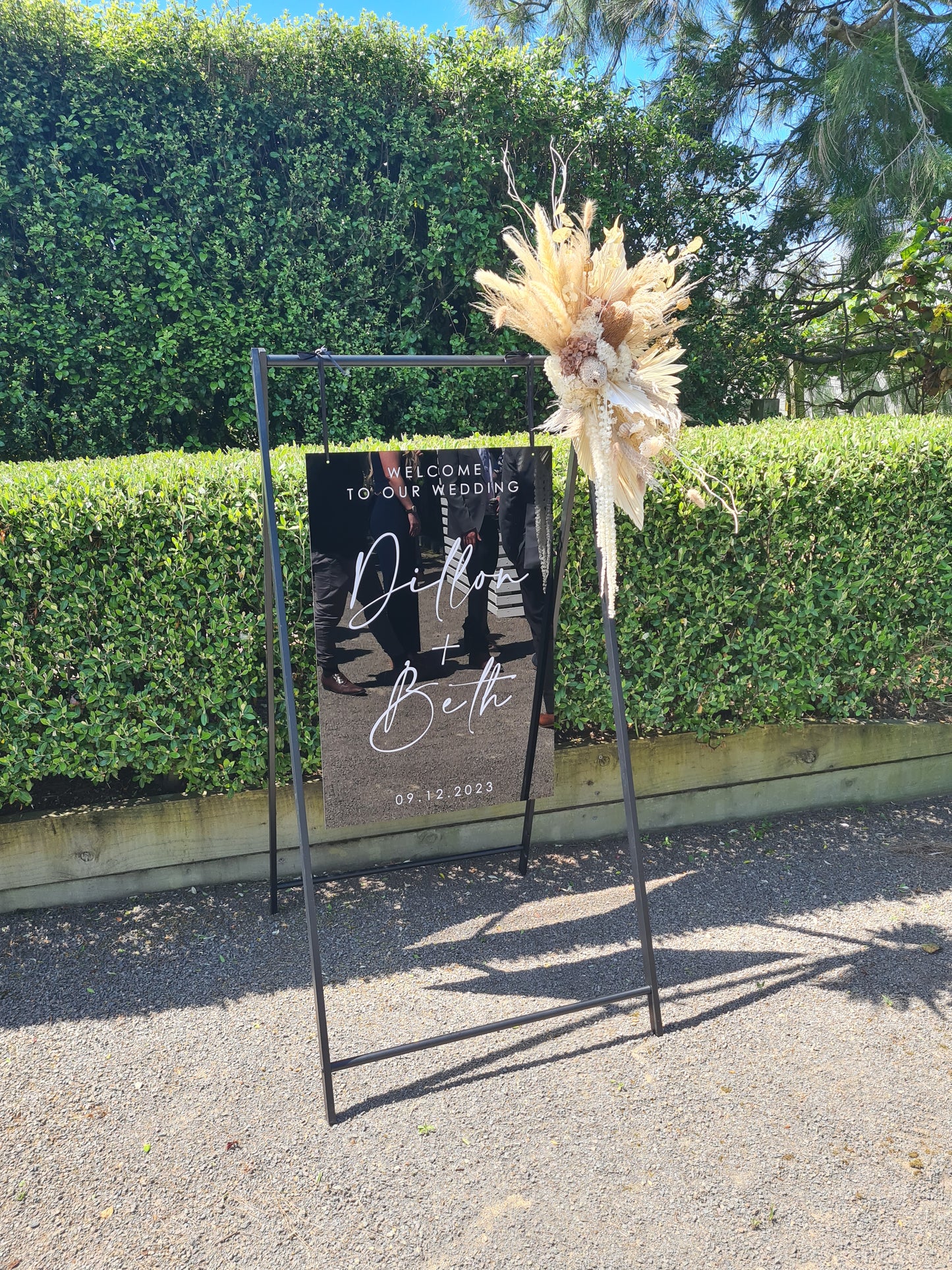Wedding Welcome Sign – Custom Acrylic Signage to Greet Your Guests in Style