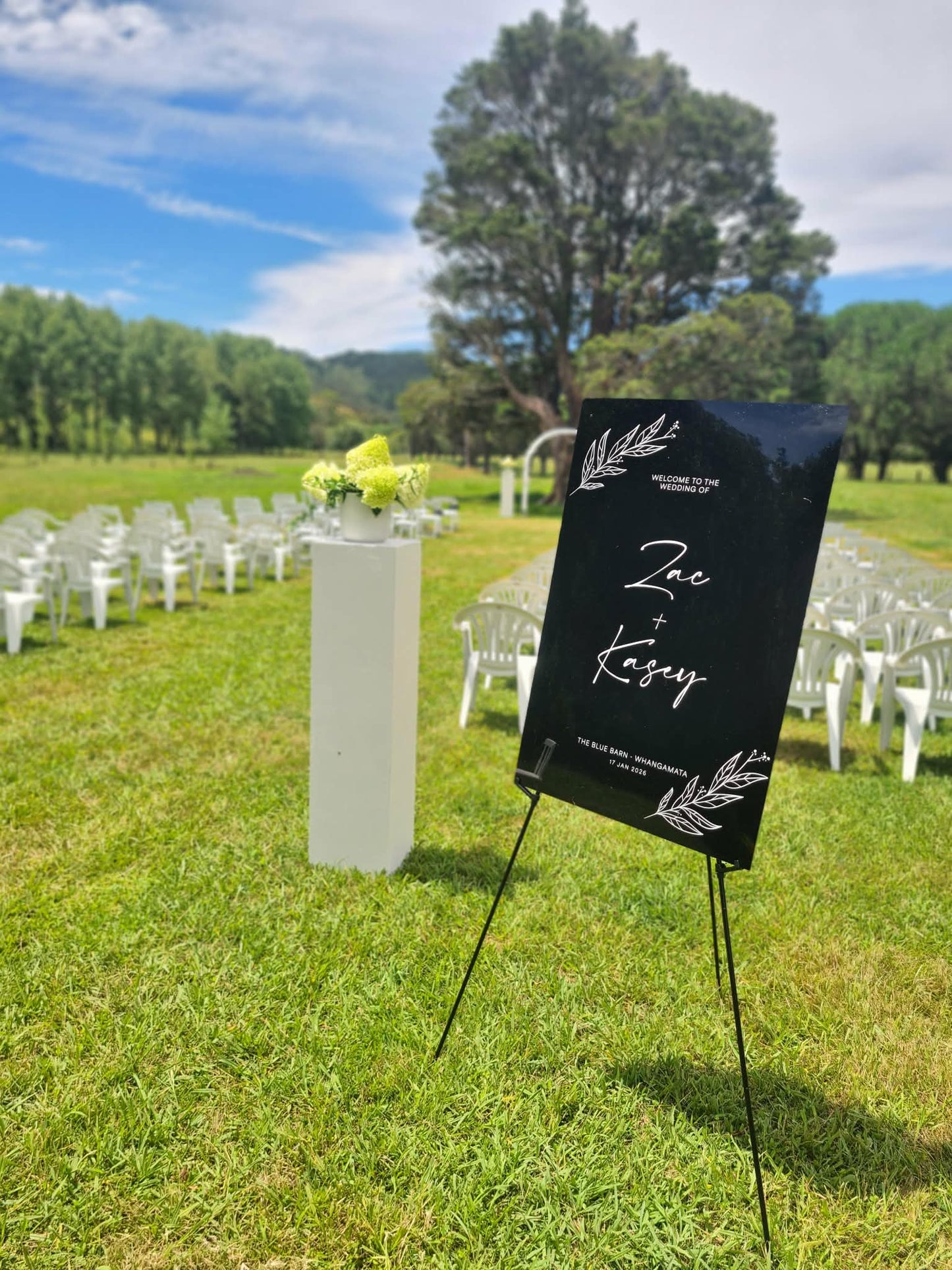 Wedding Welcome Sign – Custom Acrylic Signage to Greet Your Guests in Style